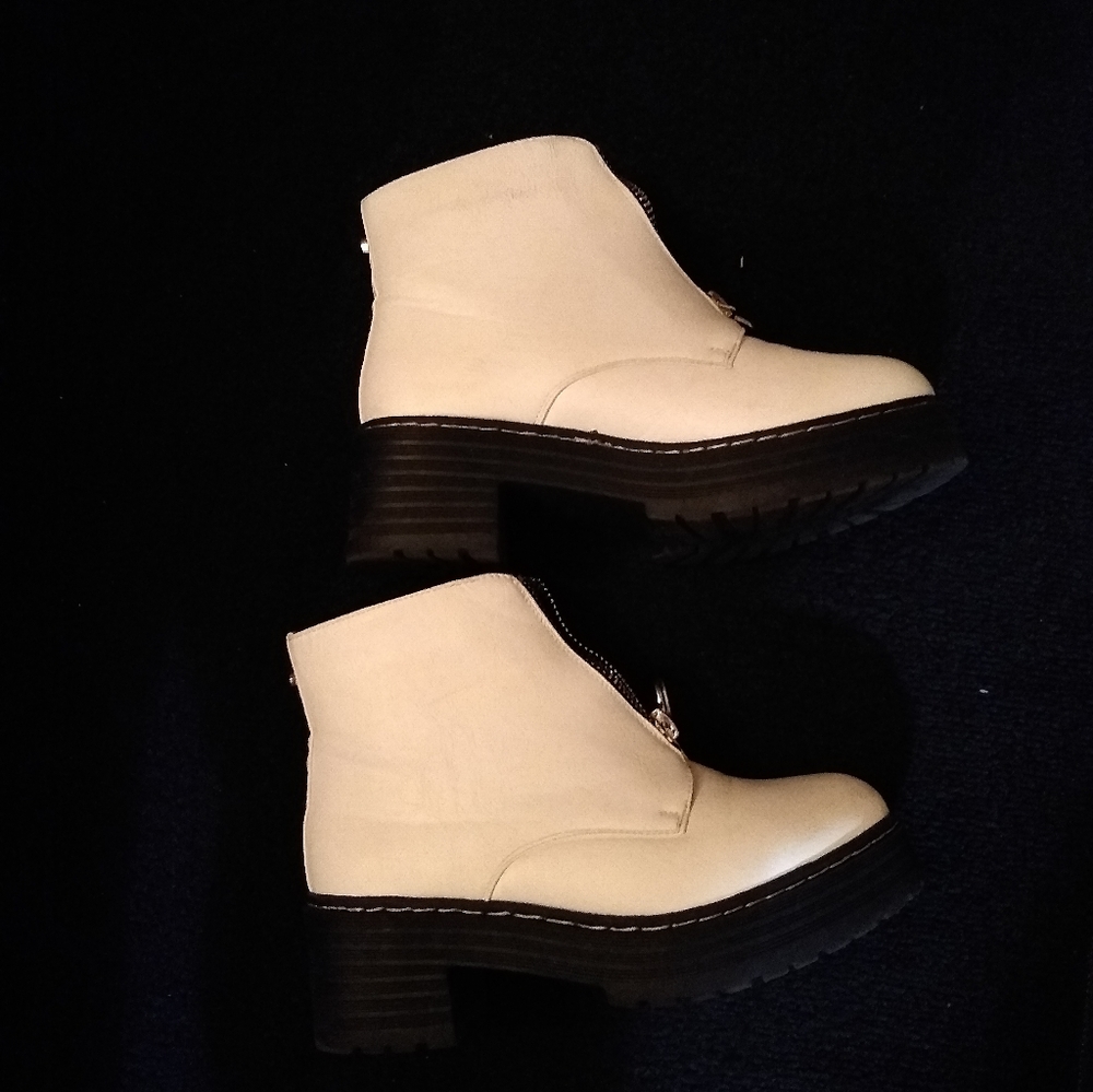 Boots - Picture 2 of 5